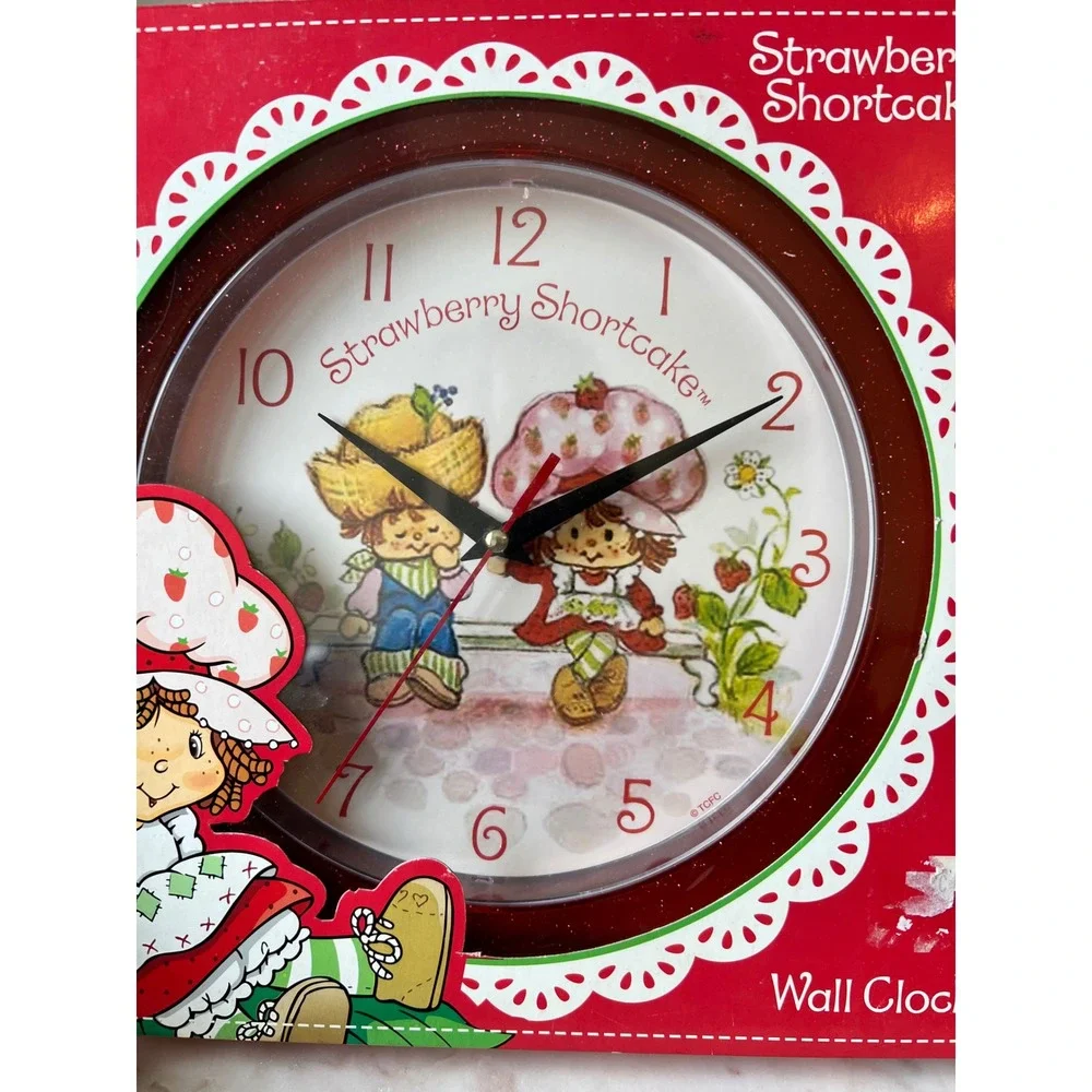 Classic Ragdoll Strawberry Shortcake and SS Huckleberry Finn Wall Clock